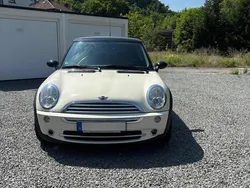 Beige Gebraucht 2005 Mini Cooper Kleinwagen | 2.900 € (Fairer Preis)
