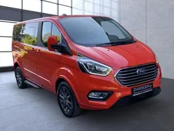 Rot Gebraucht 2021 Ford Tourneo Custom Titanium Van / Kleinbus | 38.950 € (Guter Preis)