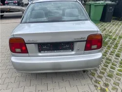 Silber Gebraucht 2000 Suzuki Baleno Limousine | 950 €
