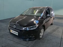 Schwarz Gebraucht 2023 VW Touran Highline Van / Kleinbus | 35.956 € (Fairer Preis)