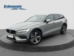 Vapour grey (grau) Gebraucht 2023 Volvo V60 CC Plus Kombi | 44.360 € (Teuer)
