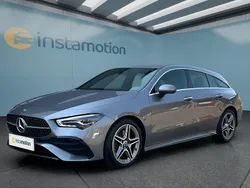 Grau Gebraucht 2024 Mercedes CLA200 Limousine | 34.499 € (Fairer Preis)