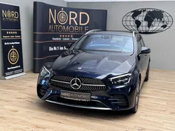 Nautikblau metallic (metallic) Gebraucht 2021 Mercedes E300 AMG Kombi | 33.749 € (Fairer Preis)