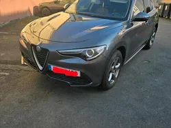 Grau Gebraucht 2020 Alfa Romeo Stelvio SUV | 28.300 € (Teuer)