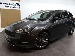 Grau Gebraucht 2018 Ford Focus ST-Line Kombi | 10.750 € (Guter Preis)