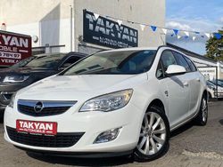 Weiß Gebraucht 2012 Opel Astra Kombi | 5.990 € (Etwas zu teuer)