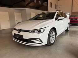 Weiß Gebraucht 2023 VW Golf VIII Life Kombi | 21.950 € (Fairer Preis)