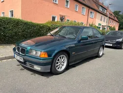 Grün Gebraucht 1994 BMW 316 Compact Performance Kleinwagen | 2.316 €