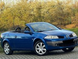 Blau Gebraucht 2006 Renault Mégane Cabriolet Dynamique Cabrio | 2.500 € (Etwas zu teuer)