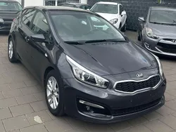 Grau Gebraucht 2017 Kia Ceed Edition 7 Limousine | 8.950 € (Guter Preis)