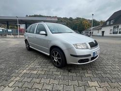Silber Gebraucht 2006 Skoda Fabia Kleinwagen | 2.999 € (Teuer)