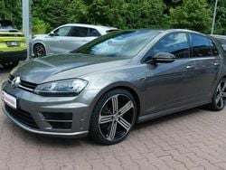Grau Gebraucht 2016 VW Golf VII R-line Limousine | 22.990 € (Guter Preis)