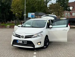Schwarz Gebraucht 2013 Toyota Verso Van / Kleinbus | 4.450 €