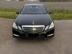 Schwarz Gebraucht 2012 Mercedes E300 Limousine | 14.000 € (Fairer Preis)
