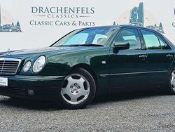 Amazonitgruen Gebraucht 1997 Mercedes E320 Avantgarde Limousine | 6.999 €
