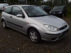 Silber Gebraucht 2003 Ford Focus Finesse Limousine | 400 € (Superpreis)