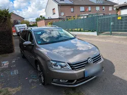 Beige Gebraucht 2011 VW Passat Highline Kombi | 11.500 € (Teuer)