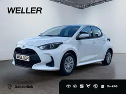 Weiss Gebraucht 2023 Toyota Yaris Comfort Kleinwagen | 15.480 € (Fairer Preis)