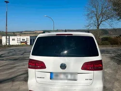 Weiß Gebraucht 2013 VW Touran Van / Kleinbus | 6.950 € (Fairer Preis)
