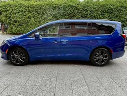 Blau Gebraucht 2018 Chrysler Pacifica SUV | 19.980 € (Superpreis)