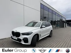 Alpinweiss iii Gebraucht 2022 BMW X5 M Sport SUV | 59.449 € (Superpreis)