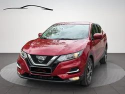 Rot Gebraucht 2017 Nissan Qashqai N-Connecta SUV | 13.990 € (Fairer Preis)