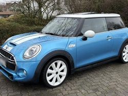 Blau Gebraucht 2017 Mini John Cooper Works Kleinwagen | 18.700 € (Fairer Preis)