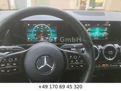 Beige Gebraucht 2022 Mercedes B180 Van / Kleinbus | 13.900 €