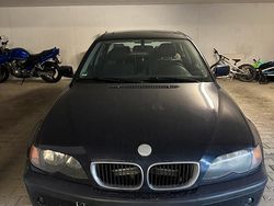 Blau Gebraucht 2003 BMW 316 Basis Limousine | 800 € (Guter Preis)