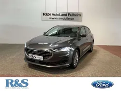 Grau Gebraucht 2024 Ford Focus Titanium Limousine | 21.899 € (Superpreis)