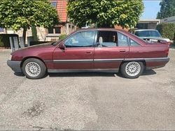 Rot Gebraucht 1991 Opel Omega Limousine | 3.300 €