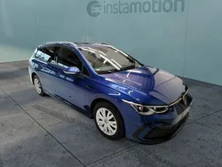 Blau Gebraucht 2024 VW Golf VIII R-line Kombi | 37.620 € (Teuer)