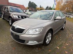 Beige Gebraucht 2011 Skoda Octavia Limousine | 7.990 € (Guter Preis)