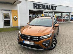 Orange Gebraucht 2021 Dacia Sandero Comfort SUV | 14.990 €
