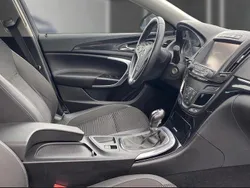 Grün Gebraucht 2015 Opel Insignia Kombi | 8.750 € (Fairer Preis)