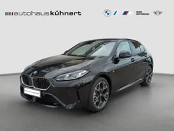 Saphirschwarz metallic Gebraucht 2025 BMW 118 M Sport Kleinwagen | 40.885 €
