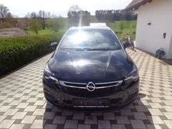 Onyx schwarz Gebraucht 2018 Opel Astra Dynamic Kombi | 12.500 € (Fairer Preis)