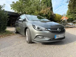 Grau Gebraucht 2016 Opel Astra Kombi | 8.999 € (Etwas zu teuer)