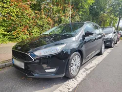 Schwarz Gebraucht 2016 Ford Focus Kombi | 4.999 € (Superpreis)