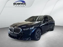 Schwarz Neu 2025 BMW 520 M Sport Kombi | 63.960 € (Fairer Preis)
