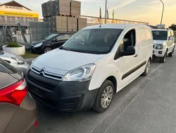 Weiß Gebraucht 2015 Citroën Berlingo Van / Kleinbus | 4.900 € (Superpreis)