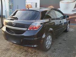 Schwarz Gebraucht 2006 Opel Astra GTC Sport Coupé | 1.200 €