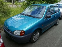 Grün Gebraucht 1998 Toyota Starlet Kleinwagen | 3.490 €