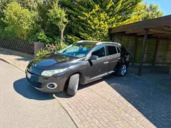 Schwarz Gebraucht 2010 Renault Mégane GrandTour Kombi | 3.100 € (Guter Preis)
