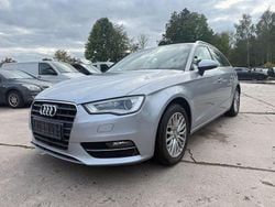 Silber Gebraucht 2016 Audi A3 Ambiente Limousine | 13.499 € (Guter Preis)