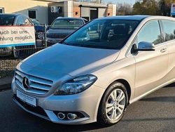 Polarsilber metalliclack Gebraucht 2012 Mercedes B200 Van / Kleinbus | 12.900 € (Fairer Preis)