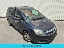 Blau Gebraucht 2006 Opel Zafira Cosmo Van / Kleinbus | 950 € (Guter Preis)