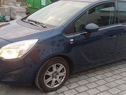 Braun Gebraucht 2012 Opel Meriva S Van / Kleinbus | 4.399 € (Guter Preis)