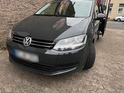 Grau Gebraucht 2011 VW Sharan Van / Kleinbus | 9.900 € (Etwas zu teuer)