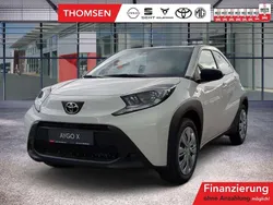 Schneewei Neu 2025 Toyota Aygo Play Kleinwagen | 19.490 €
